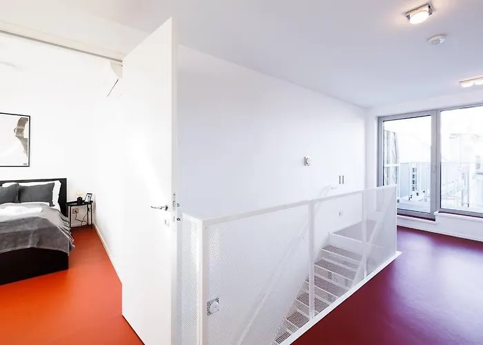 Julius 25 - Modern Comfort, 5 Mins To Center *