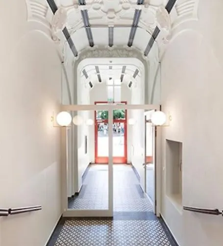 Julius 25 - Modern Comfort, 5 Mins To Center Apartamento